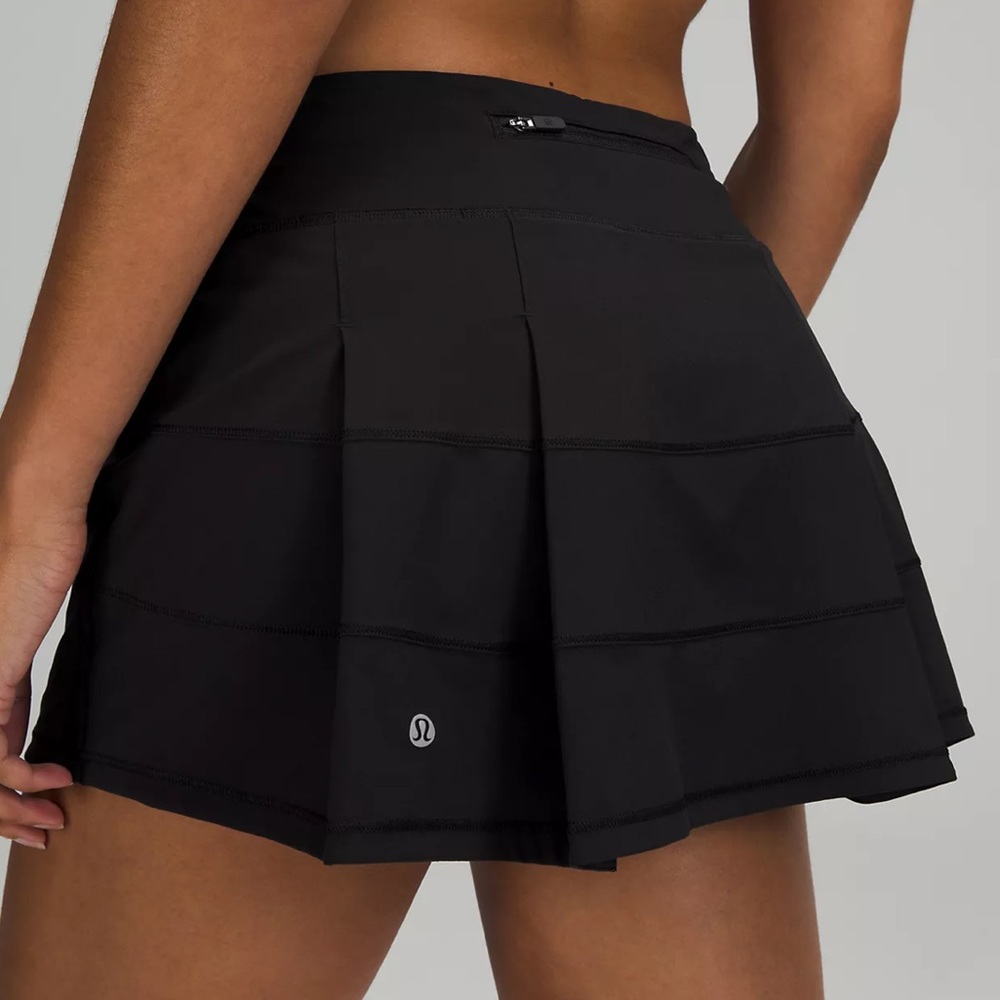 Black Lulu lemon skirt